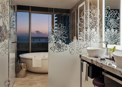 The Darling At The Star Gold Coast - Tourism Caloundra 32