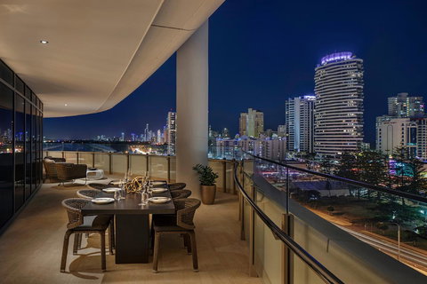 The Darling At The Star Gold Coast - Tourism Caloundra 25