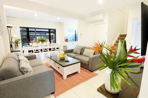 Lotus Retreat - Tourism Caloundra 0