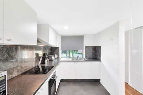 Fountain View Estate - We Accommodate - Tourism Caloundra 7
