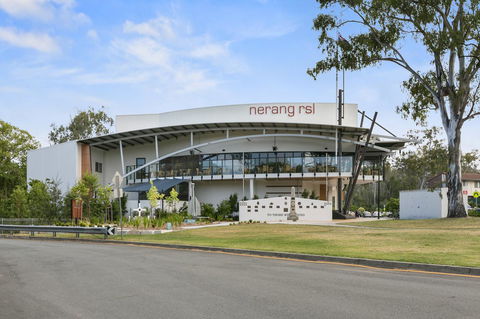 Fountain View Estate - We Accommodate - Tourism Caloundra 17