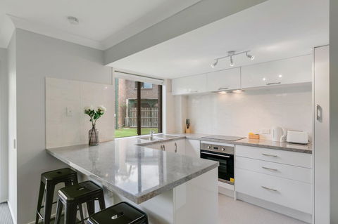 Fountain View Estate - We Accommodate - Tourism Caloundra 13
