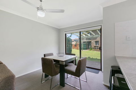 Fountain View Estate - We Accommodate - Tourism Caloundra 16