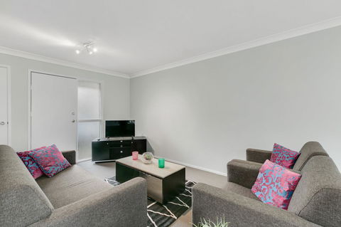 Fountain View Estate - We Accommodate - Tourism Caloundra 18