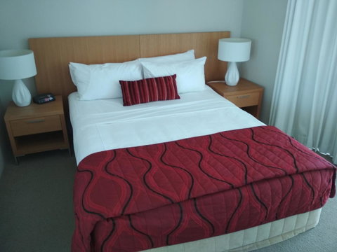 Maldives Resort Main Beach, Gold Coast - Tourism Caloundra 36