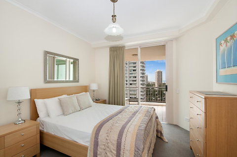 Maldives Resort Main Beach, Gold Coast - Tourism Caloundra 39