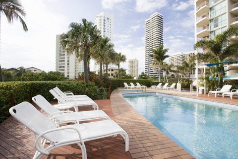 Maldives Resort Main Beach, Gold Coast - Tourism Caloundra 25