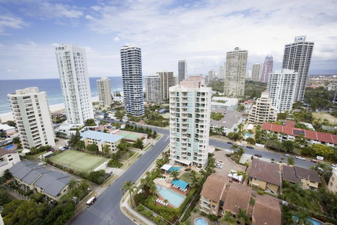 Maldives Resort Main Beach, Gold Coast - Tourism Caloundra 26