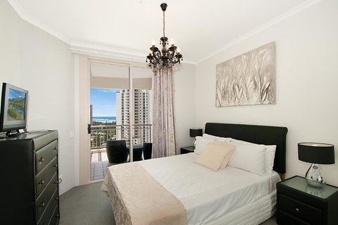 Maldives Resort Main Beach, Gold Coast - Tourism Caloundra 33