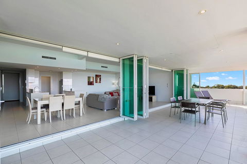 Akama Resort - Tourism Caloundra 11