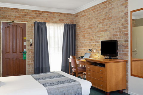 Coopers Colonial Motel - Tourism Caloundra 17