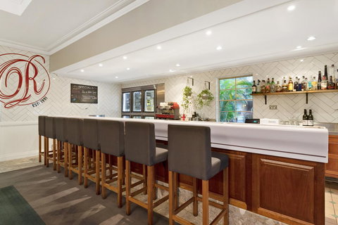 Coopers Colonial Motel - Tourism Caloundra 15