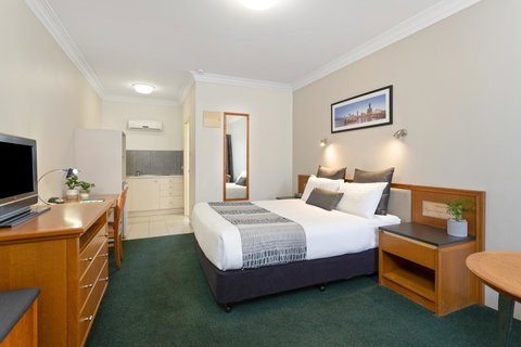 Coopers Colonial Motel - Tourism Caloundra 35