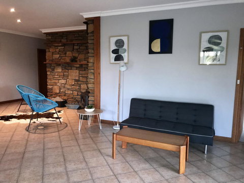 Beeâ€™s Place - 3 Bedroom Home On 10 Acres Of Land With Distant Ocean Views - Tourism Caloundra 19