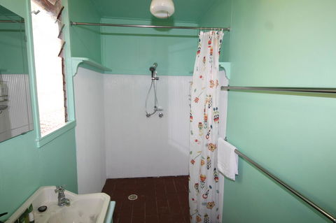 Signal Cottage - Tourism Caloundra 10