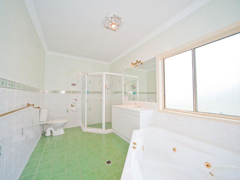 Waterfront At White Patch - Tourism Caloundra 29