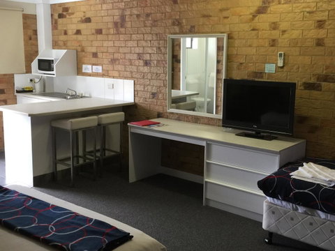 Bribie Waterways Motel - Tourism Caloundra 31