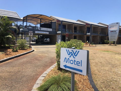 Bribie Waterways Motel - Tourism Caloundra 1