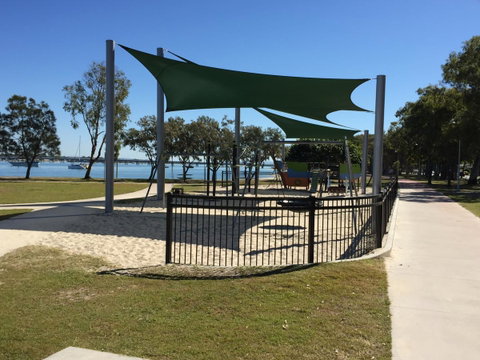 Bribie Waterways Motel - Tourism Caloundra 25