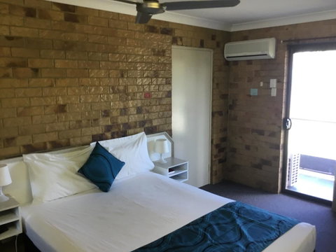 Bribie Waterways Motel - Tourism Caloundra 16