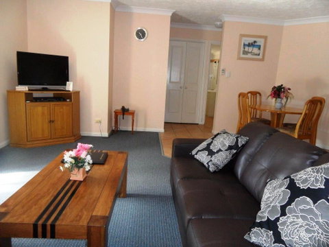 Sylvan Beach Resort - Tourism Caloundra 24