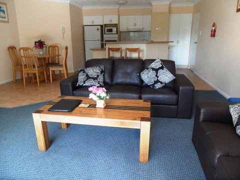 Sylvan Beach Resort - Tourism Caloundra 25