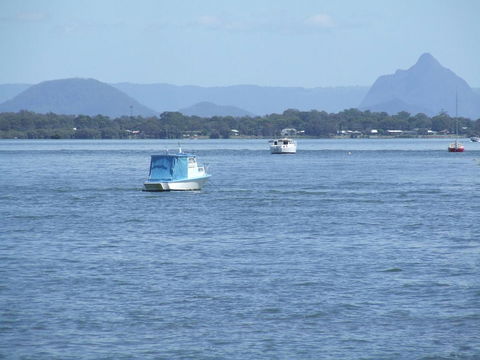 Spacious Family Unit With Incredible Views. - Tourism Caloundra 3