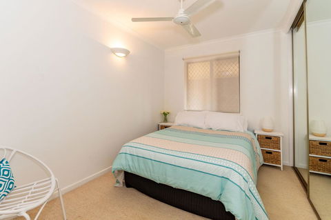 Spacious Family Unit With Incredible Views. - Tourism Caloundra 7