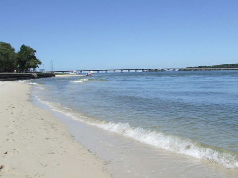 Spacious Family Unit With Incredible Views. - Tourism Caloundra 10