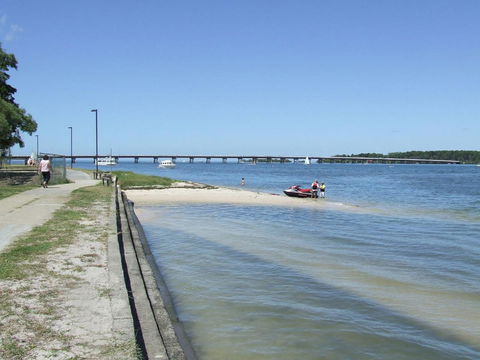 Spacious Family Unit With Incredible Views. - Tourism Caloundra 15