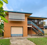 Short Stroll to Surf Beach - North Street Woorim - Tourism Caloundra