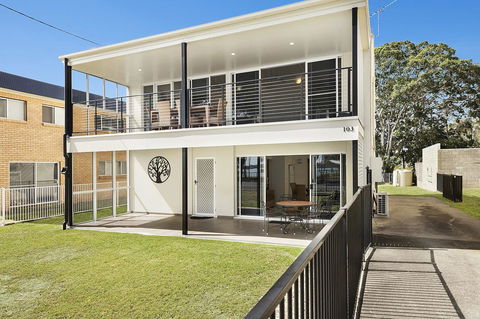 Ground Floor Air Conditioned, Fabulous Waterviews Overlooking Pumicestone Passage - Tourism Caloundra 0