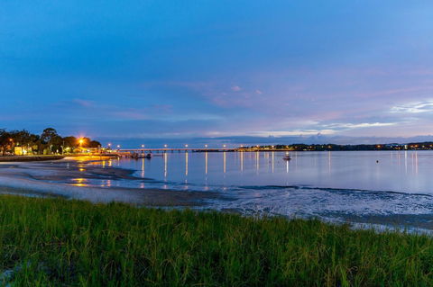 Ground Floor Air Conditioned, Fabulous Waterviews Overlooking Pumicestone Passage - Tourism Caloundra 7
