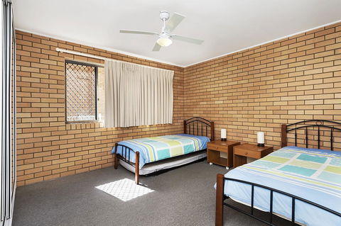 Ground Floor Air Conditioned, Fabulous Waterviews Overlooking Pumicestone Passage - Tourism Caloundra 1