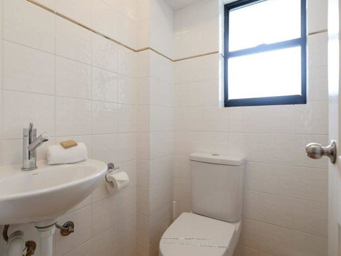 Mooloomba Five - Tourism Caloundra 1