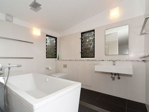 Aquila - Tourism Caloundra 4