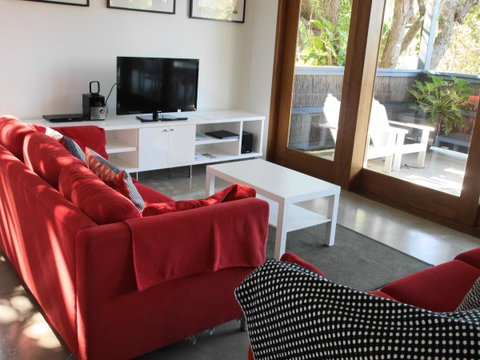 A AAA C-SHACK - Tourism Caloundra 0