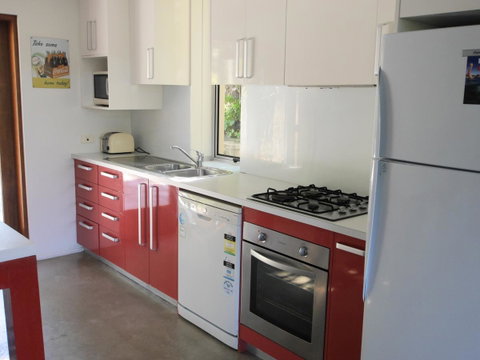 A AAA C-SHACK - Tourism Caloundra 10