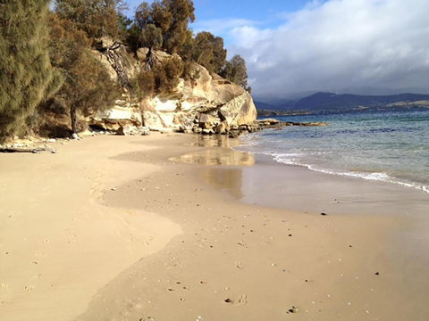 Bruny Island Escapes And Hotel Bruny - Tourism Caloundra 9