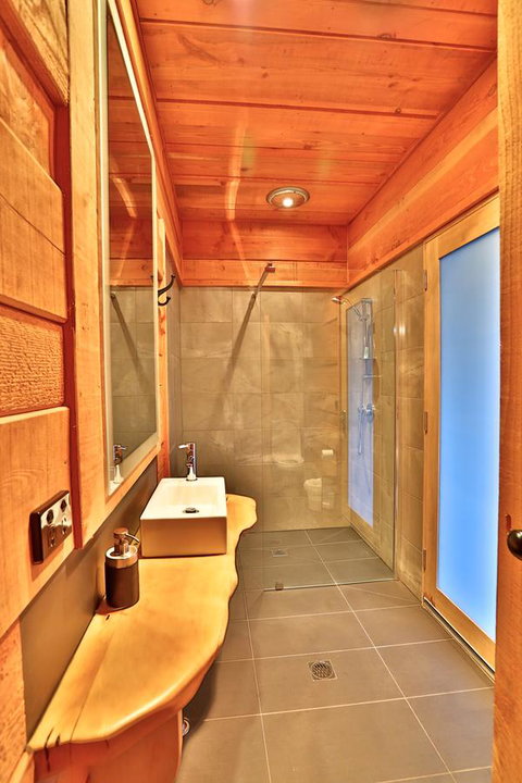 Bruny Island Lodge - Tourism Caloundra 8