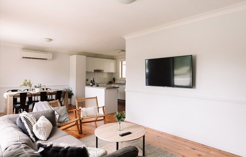 'Comfy & Cosy' - Close To Hospital, Cadia And Early Riser CafÃ© - Tourism Caloundra 1