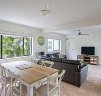 'Pandanus Cove' Apartment 5 - Tourism Caloundra
