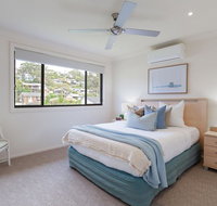 'Sandy Point Haven' 21a Sandy Point Rd - Stylish Haven with WIFI Air conditioning  Water views - Tourism Caloundra