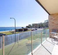 1 'Little Hut' 20 Kurrawa Close - Spectacular Water Views NBN  Air Conditioned - Tourism Caloundra