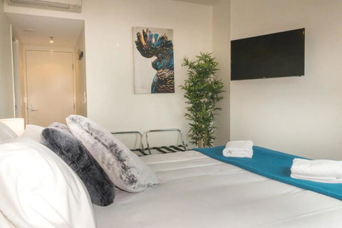 1 Bedroom Studio Apartment Near Eagle Street - Tourism Caloundra 0