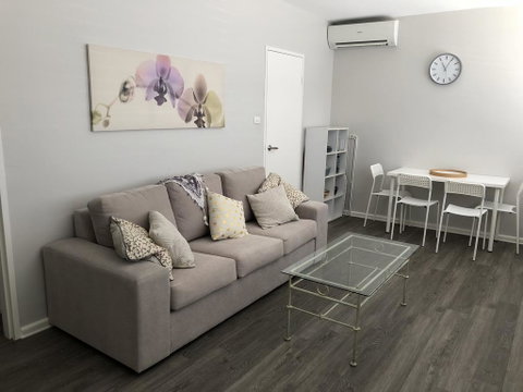 1 Bedroom Unit In Heart Of Elsternwick - Tourism Caloundra 0