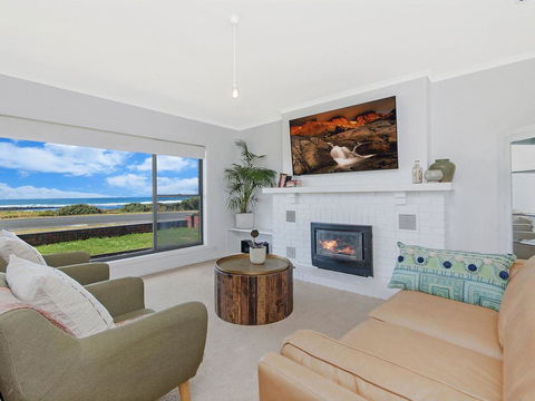 10 OCEAN DRIVE - Tourism Caloundra 0