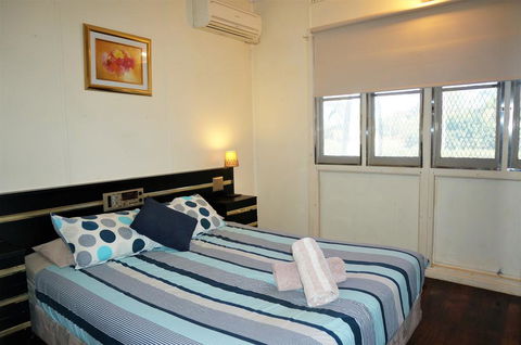 10 Tautog Street House And Unit - Separate Self-contained Unit - Tourism Caloundra 3
