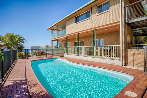 100 Cooloola Drive - Tourism Caloundra 1