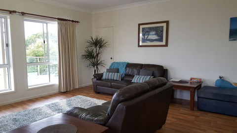 100 Cooloola Drive - Tourism Caloundra 3